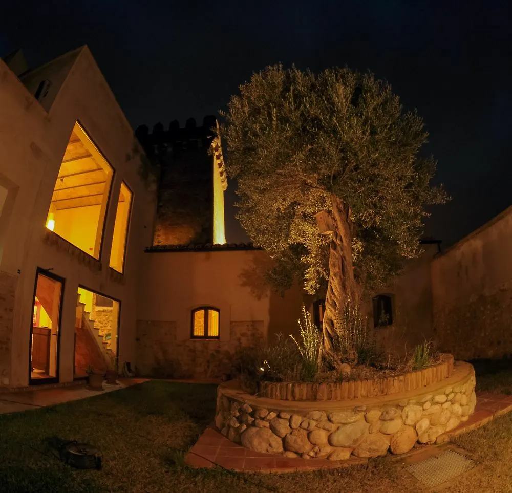 Country house Torre Del Prior Guest House Tortosa